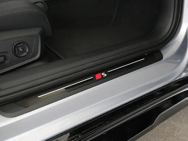 Audi A6 view 24