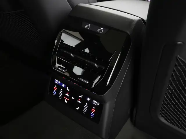 Audi A6 view 29
