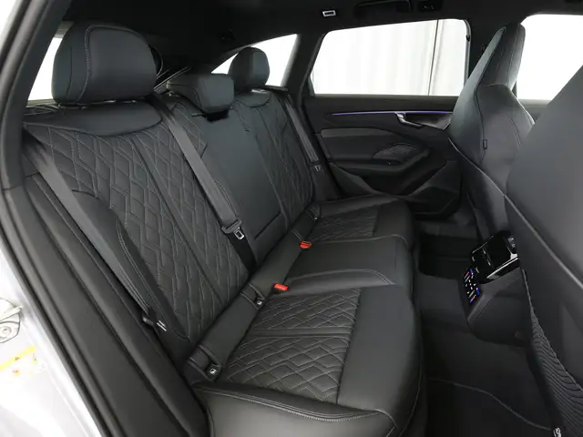 Audi A6 view 15