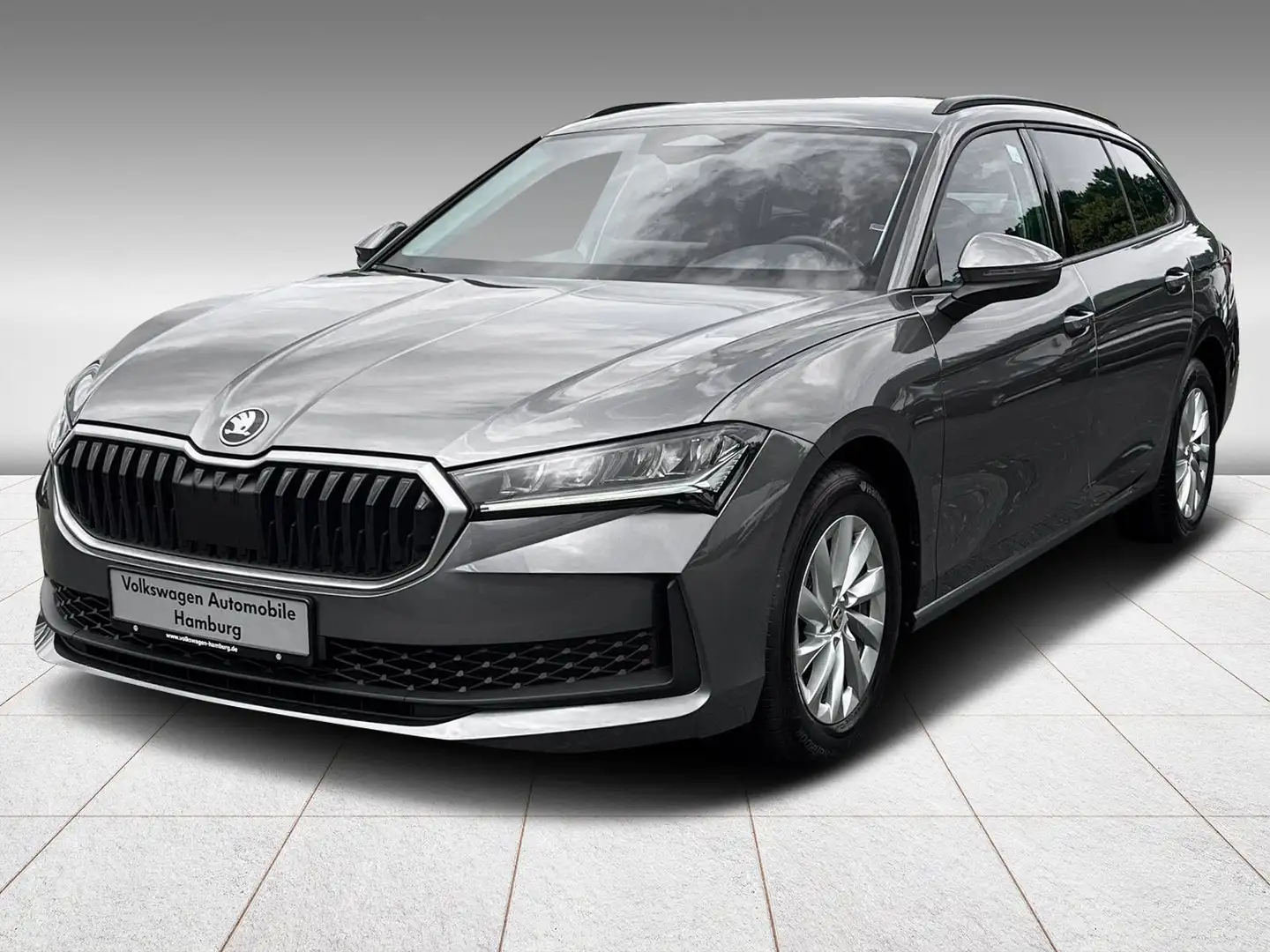 Skoda Superb 1.5 TSI DSG MHEV Essence AHK Sitzheizung Grau - 2