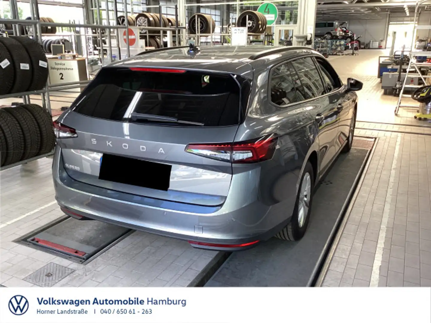 Skoda Superb 1.5 TSI DSG MHEV Essence AHK Sitzheizung Grijs - 1