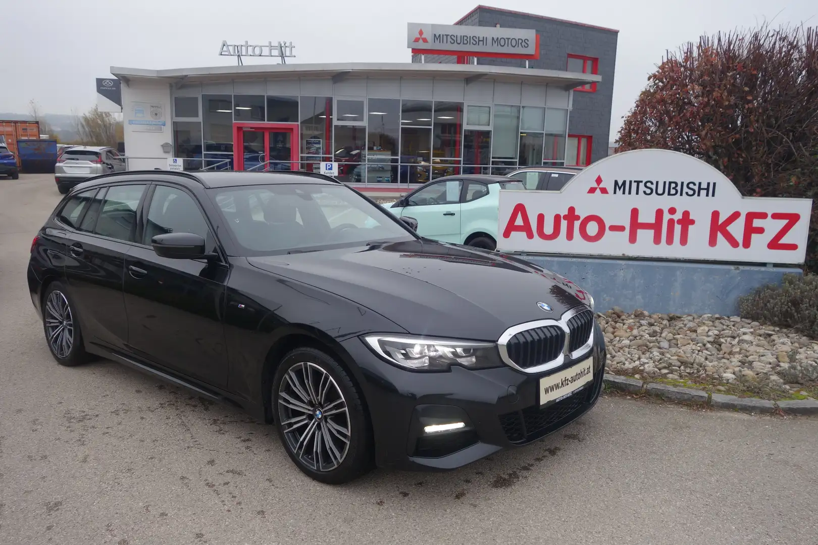 BMW 318 318d Touring M Sport ***leasingfähig*** Zwart - 1