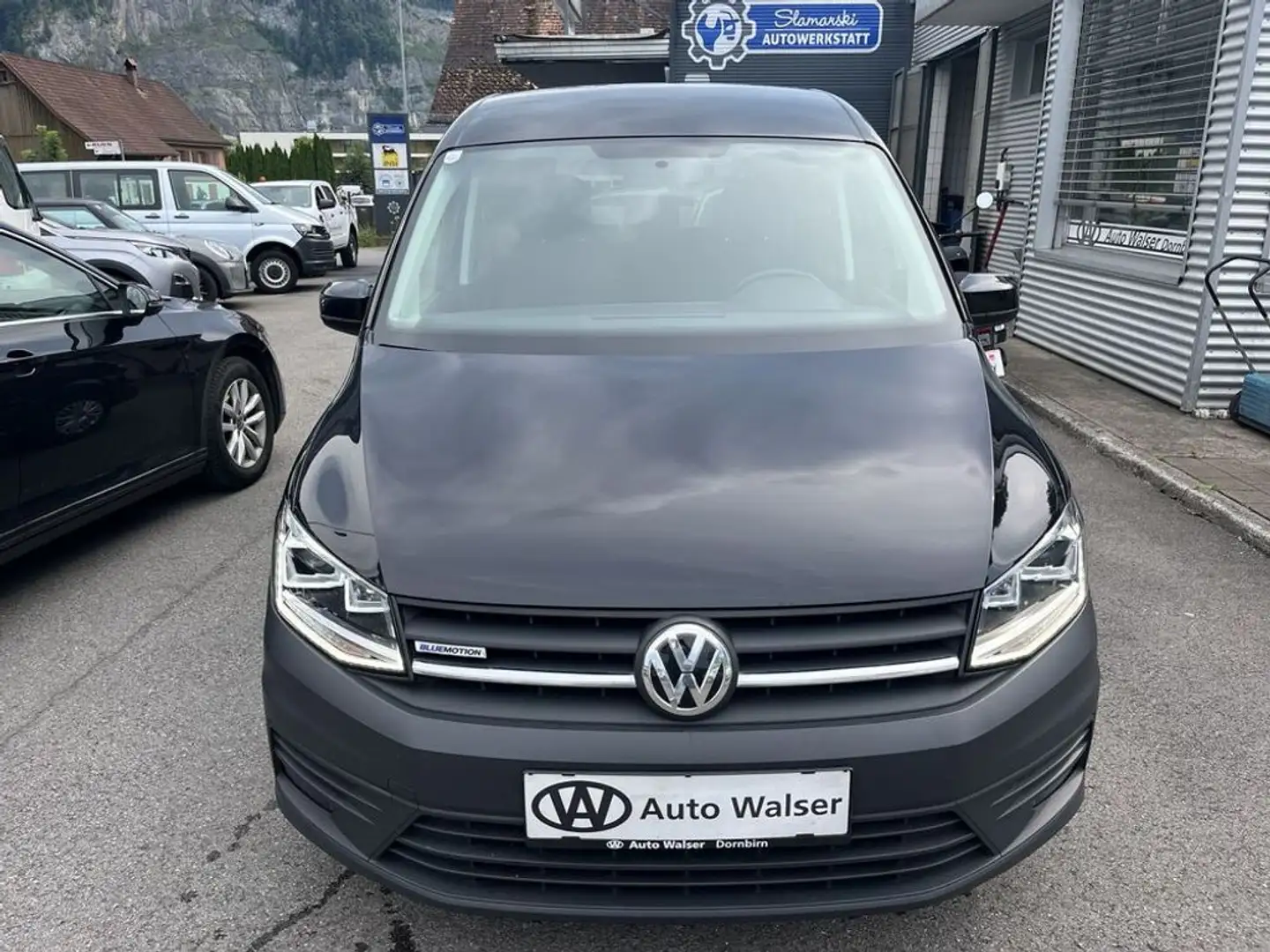 Volkswagen Caddy Trendline BlueMotion 2,0 TDI Zwart - 2