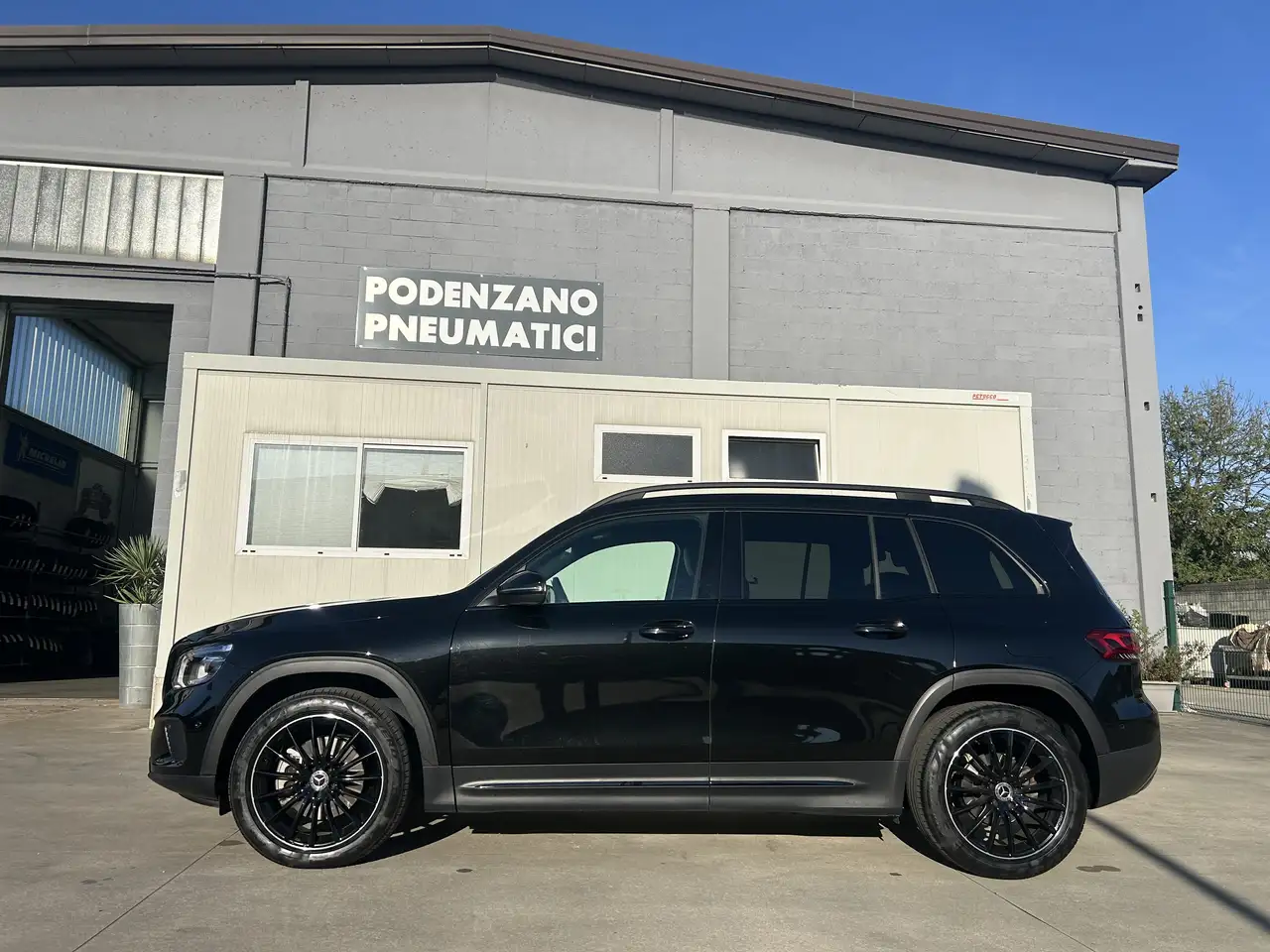 Mercedes-Benz GLB 200