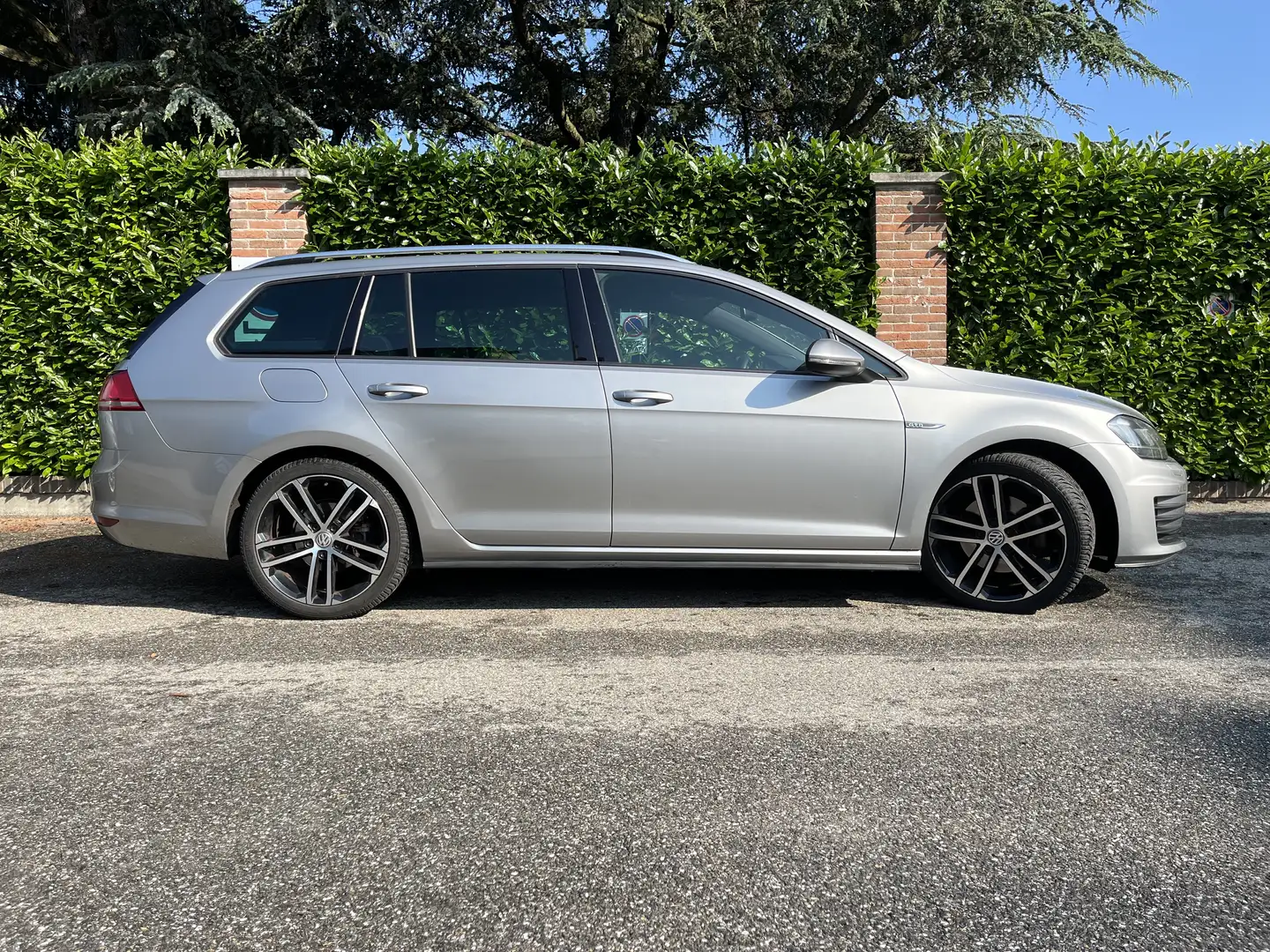 Volkswagen Golf GTD Variant DSG XENON - 1