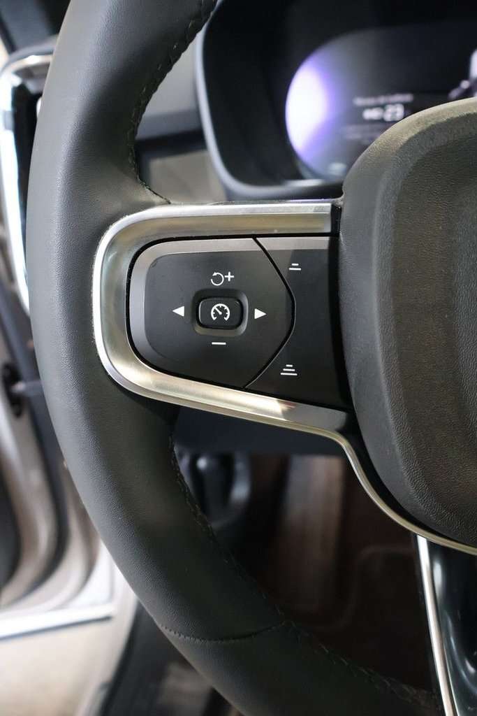 2023 Volvo XC40 RECHARGE PLUS PURE ELECTRIC + TWIN MOTOR thumb 11