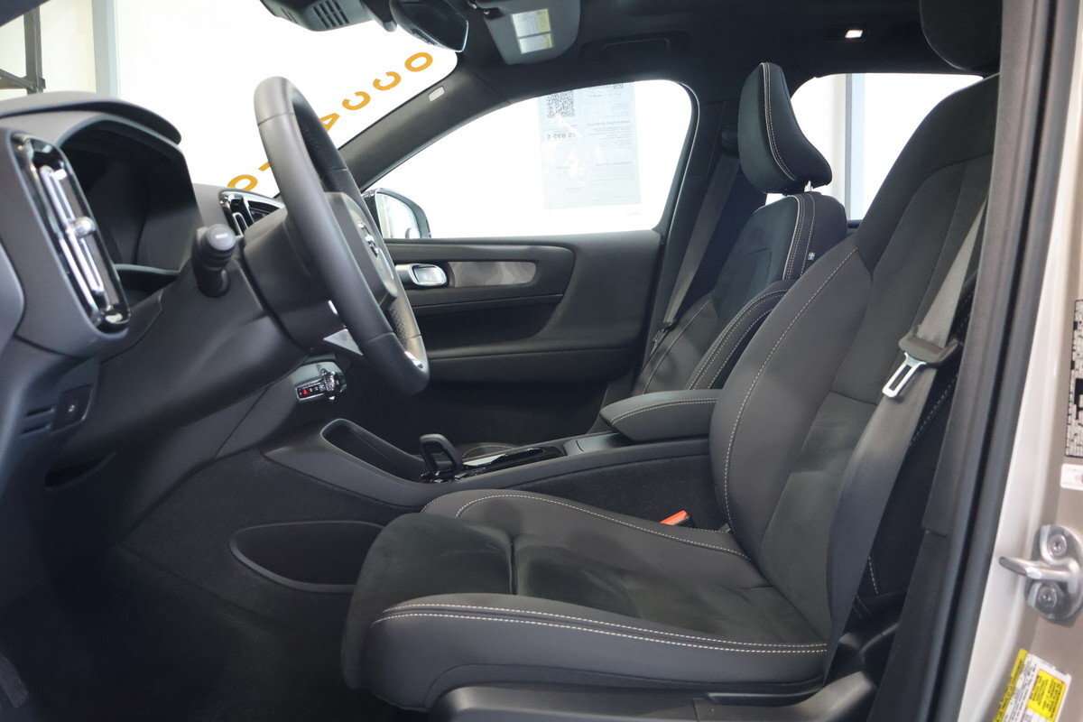 2023 Volvo XC40 RECHARGE PLUS PURE ELECTRIC + TWIN MOTOR thumb 9
