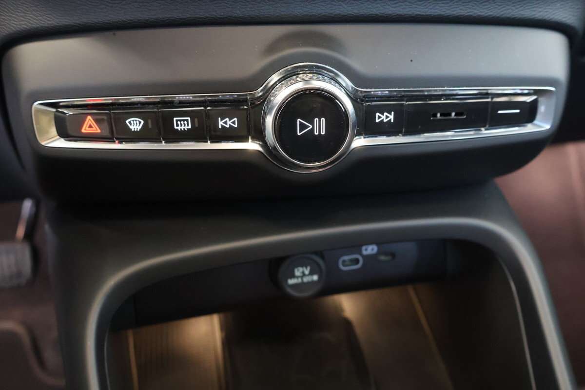 2023 Volvo XC40 RECHARGE PLUS PURE ELECTRIC + TWIN MOTOR thumb 14