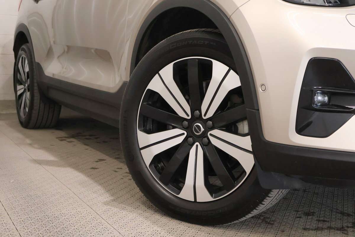 2023 Volvo XC40 RECHARGE PLUS PURE ELECTRIC + TWIN MOTOR alt 2
