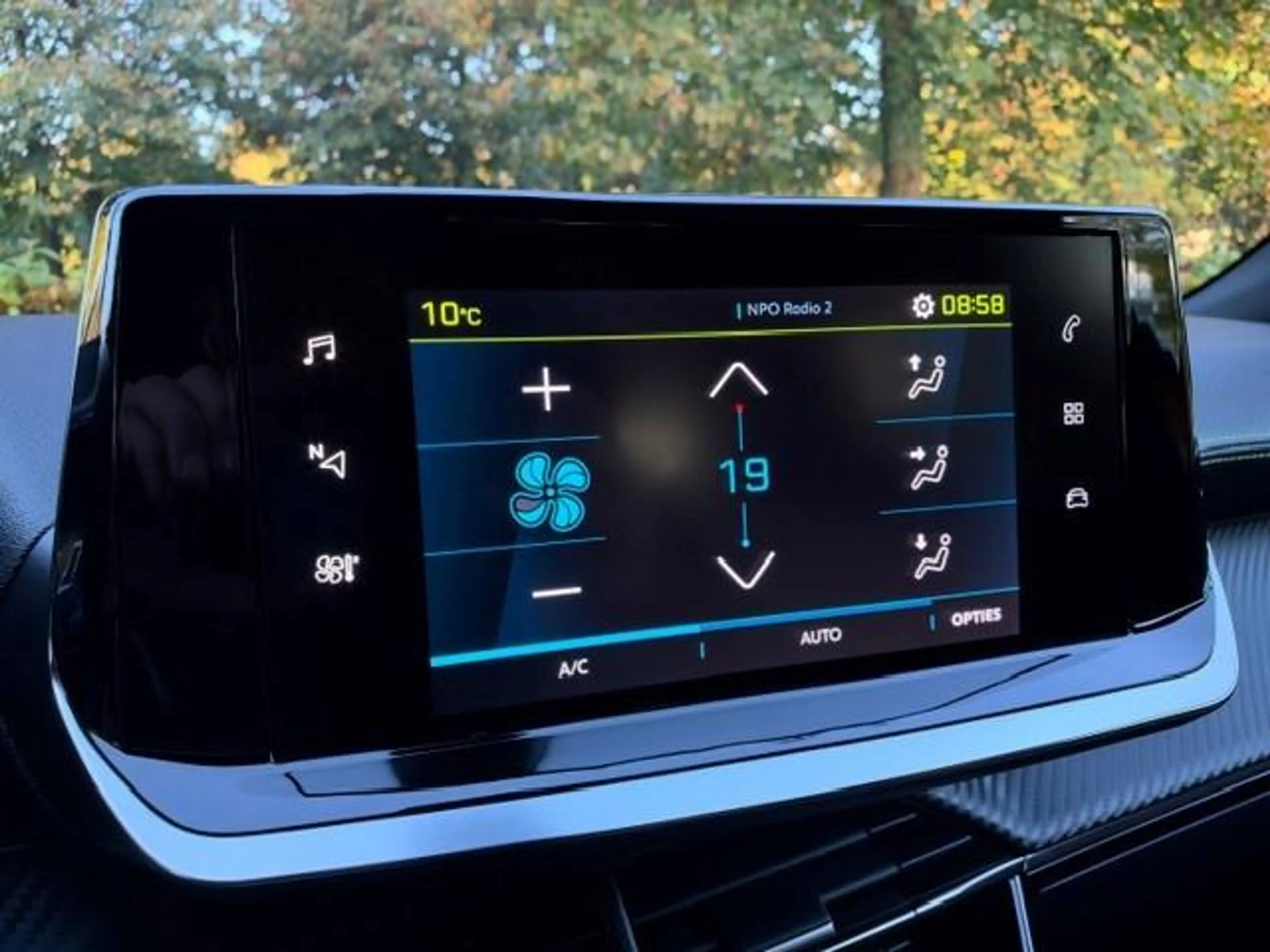 Peugeot e-2008 EV GT-Line 50 kWh/Navi/Carplay/3-Fase/Led/Cruise/ — photo 23