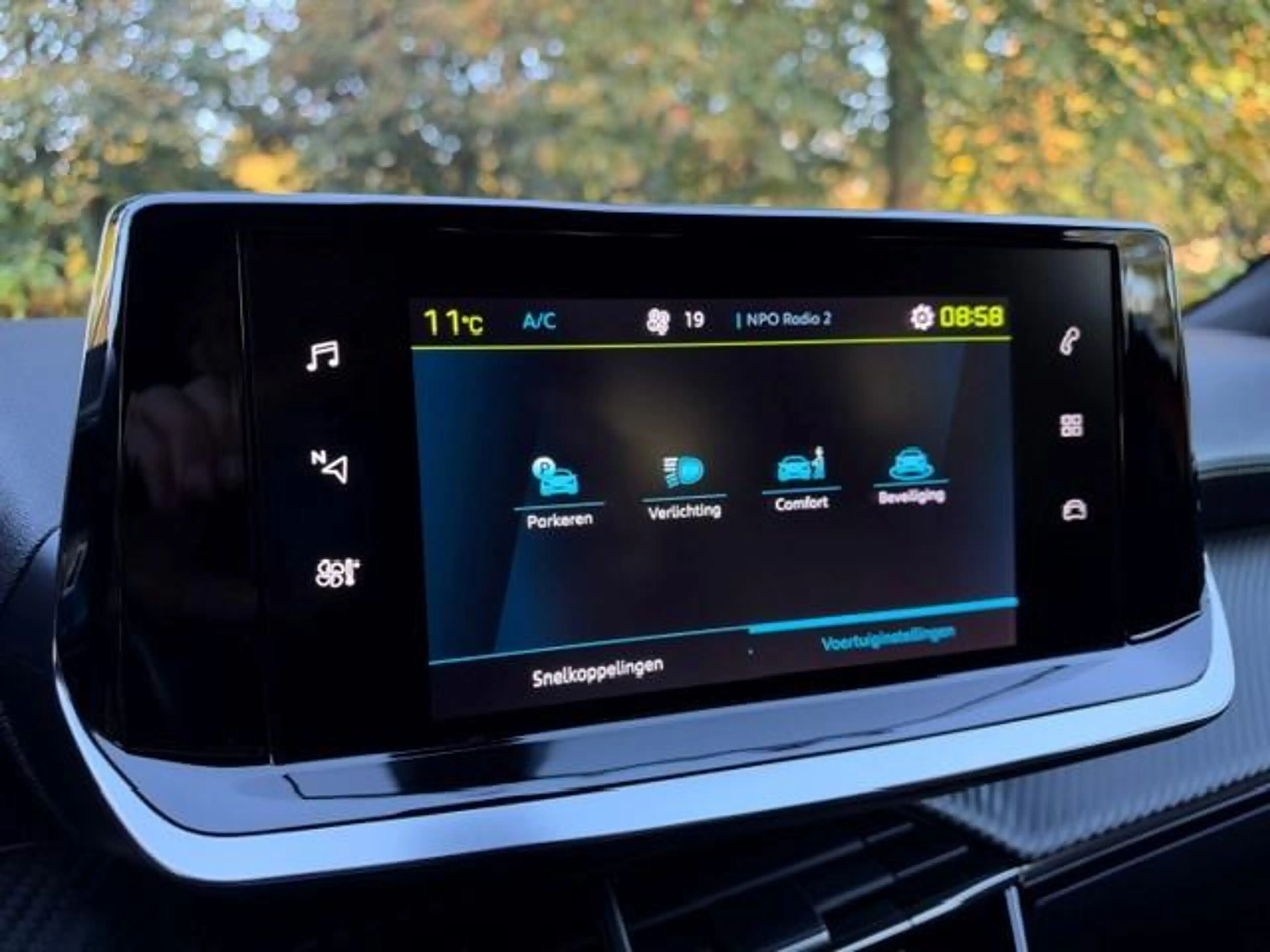 Peugeot e-2008 EV GT-Line 50 kWh/Navi/Carplay/3-Fase/Led/Cruise/ — photo 24