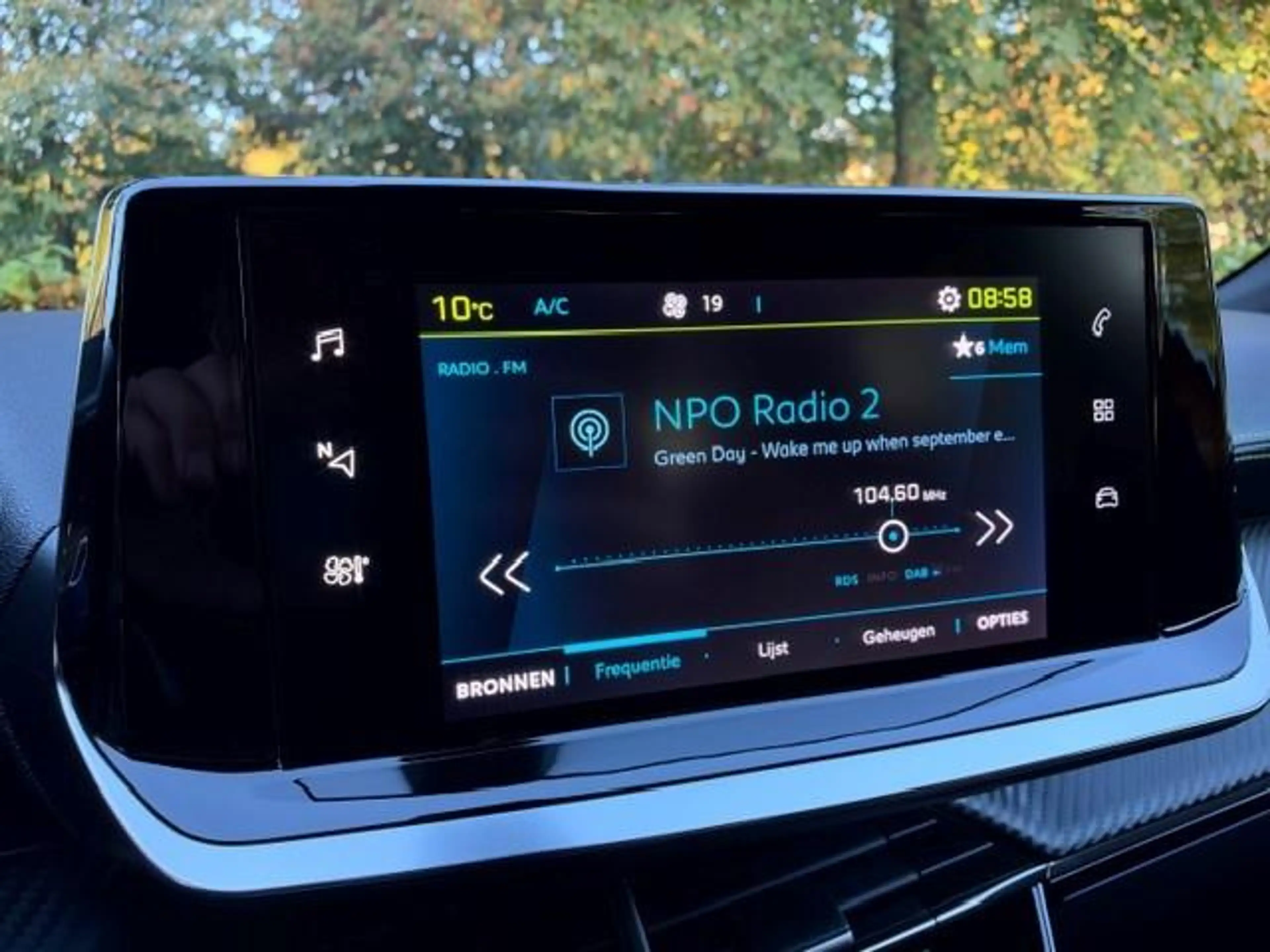 Peugeot e-2008 EV GT-Line 50 kWh/Navi/Carplay/3-Fase/Led/Cruise/ — photo 22