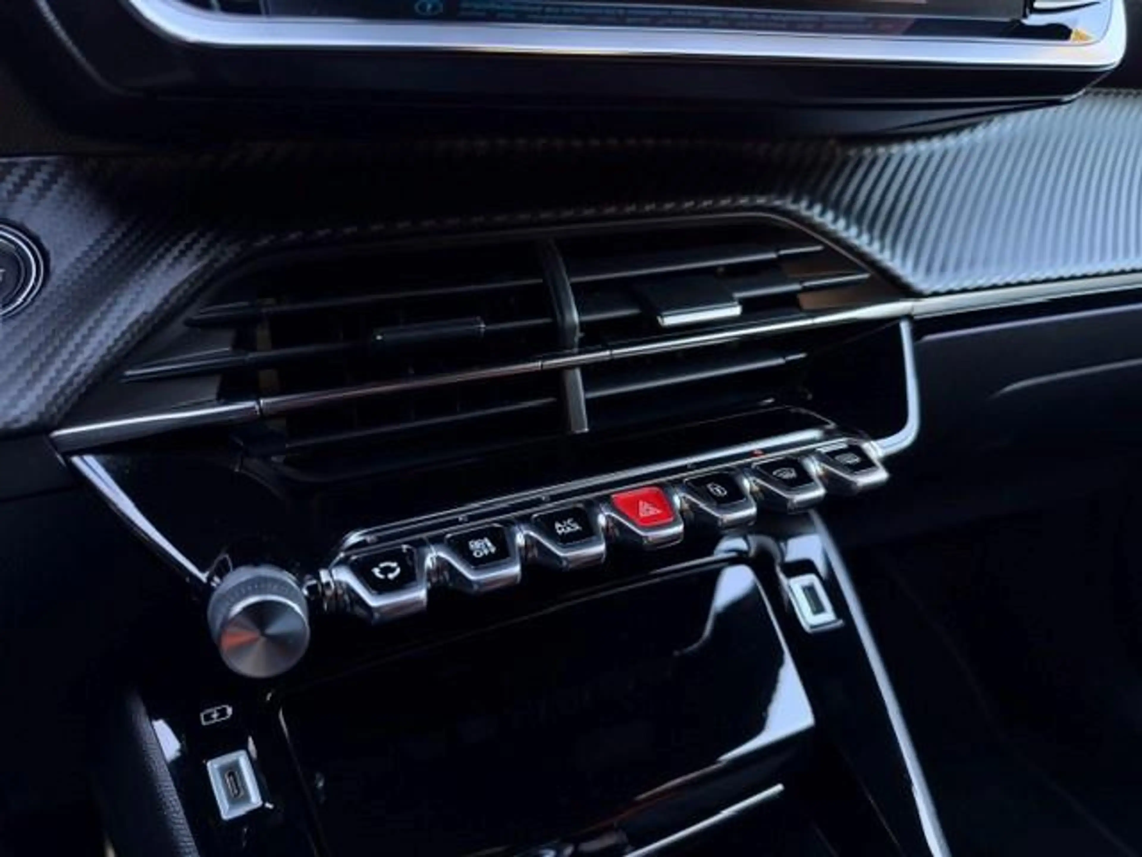 Peugeot e-2008 EV GT-Line 50 kWh/Navi/Carplay/3-Fase/Led/Cruise/ — photo 16