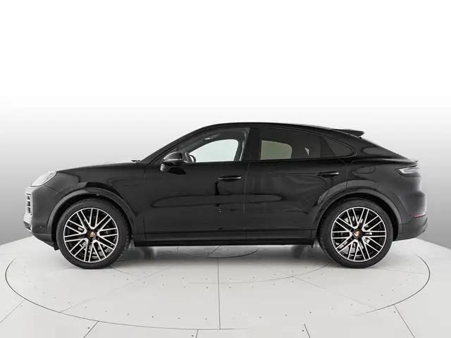 Porsche Cayenne view 2
