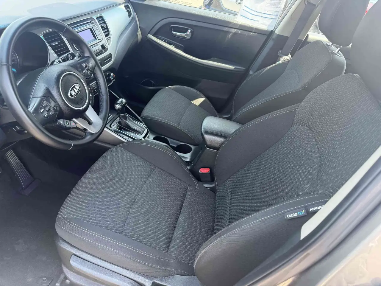 Kia Rondo fotografie Kia Rondo