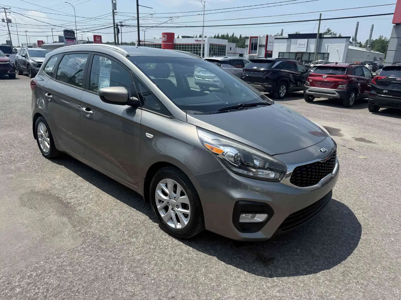 Kia Rondo fotografie Kia Rondo