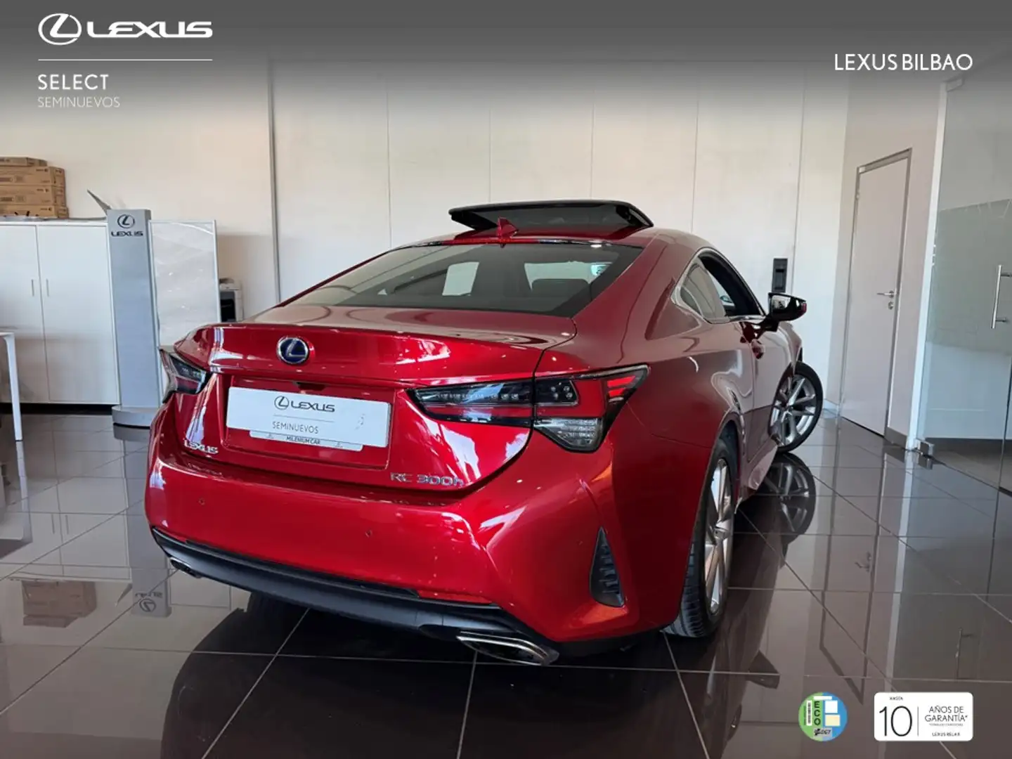Lexus RC 300h Executive Navigation Mauve - 2
