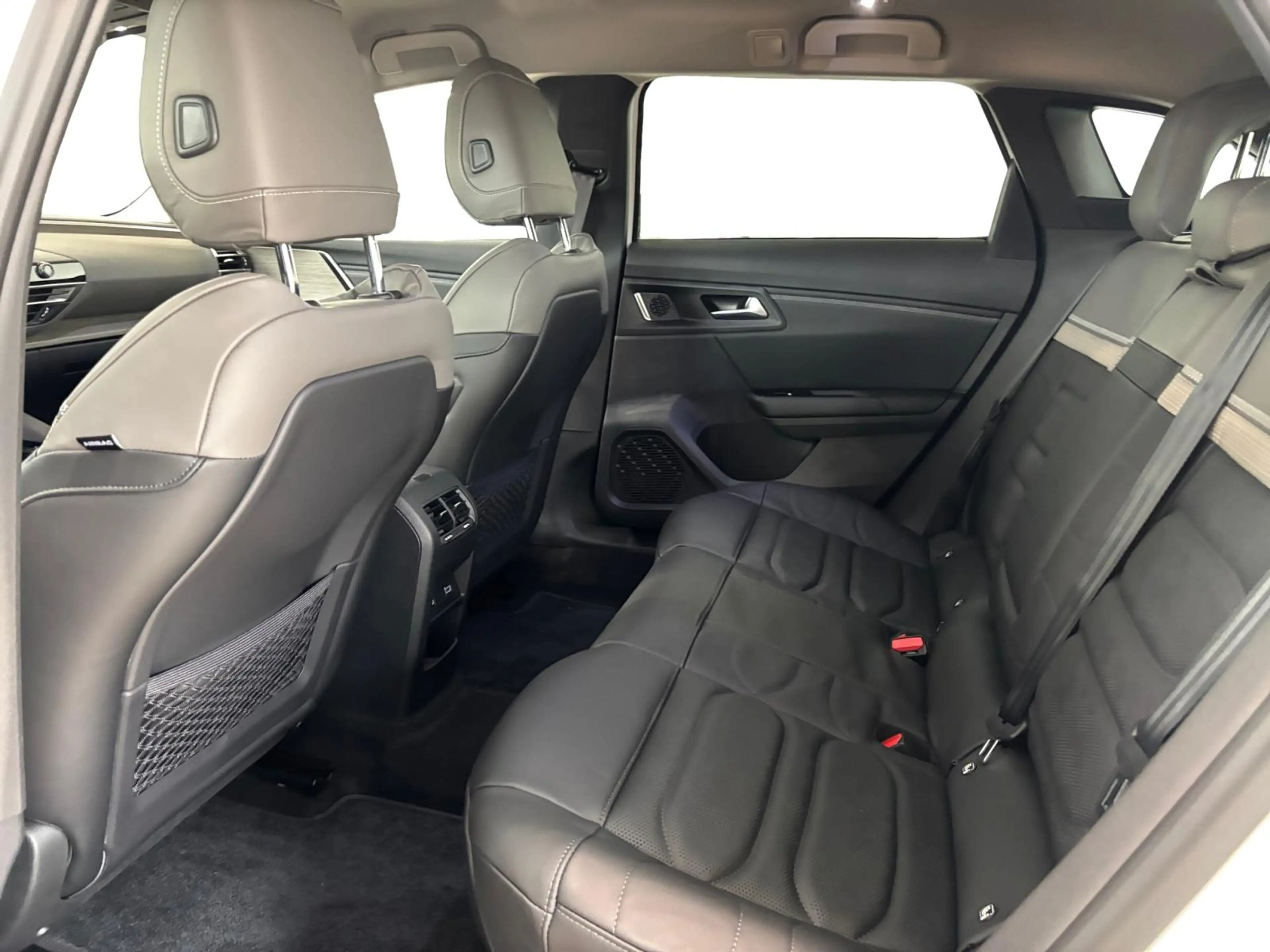 Citroen C5 X Hybrid 145 ë-DCS6 Plus — photo 11