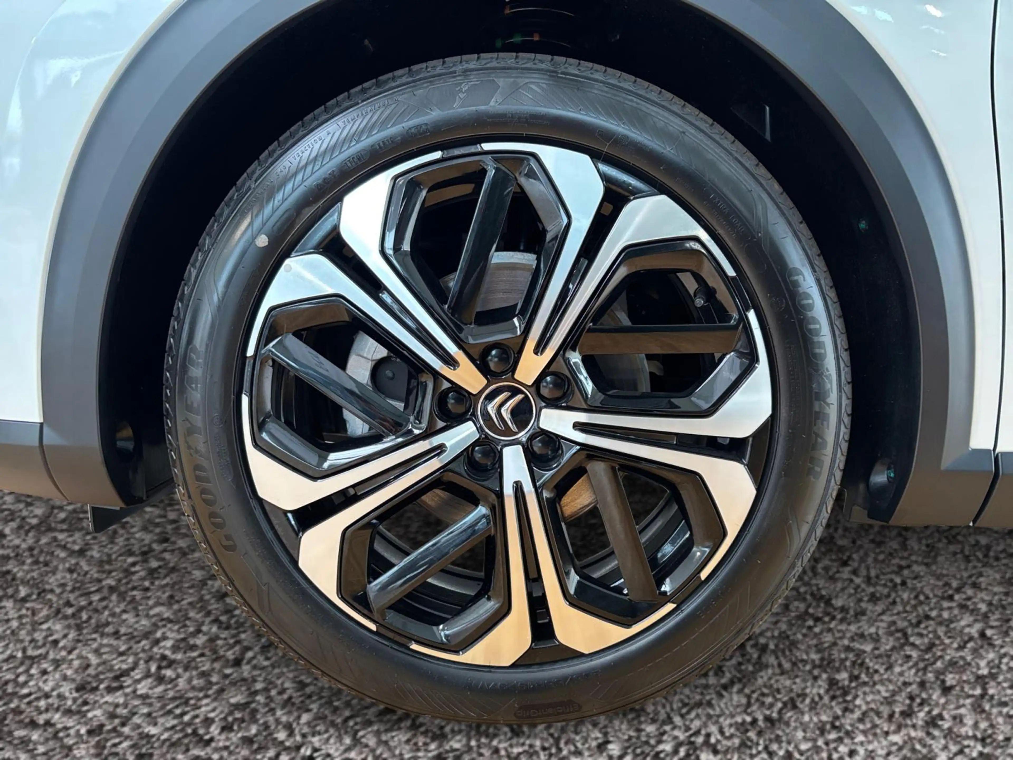 Citroen C5 X Hybrid 145 ë-DCS6 Plus — photo 12