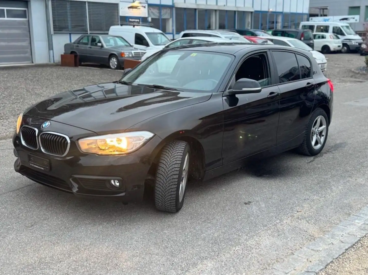 BMW 118 i Schwarz - 1
