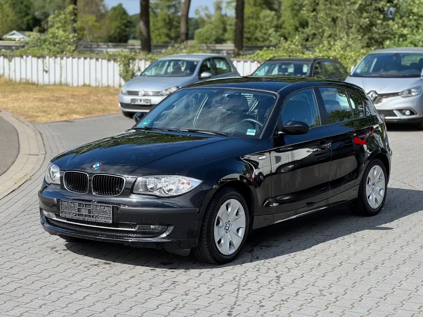BMW 116 Baureihe 1 Lim. 116i Klimaautomatik Schwarz - 1