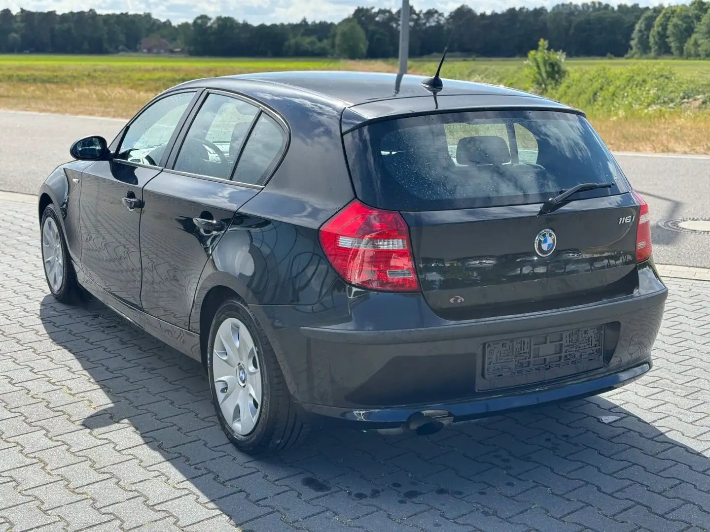 BMW 116 Baureihe 1 Lim. 116i Klimaautomatik Schwarz - 2