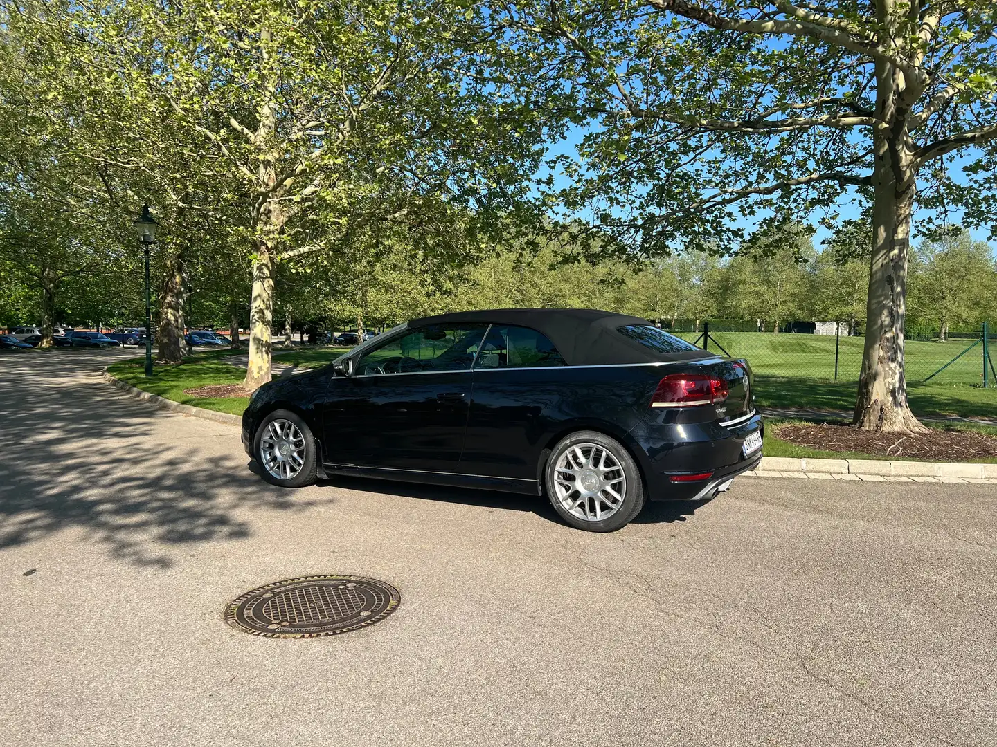 Volkswagen Golf Cabriolet Golf Cabrio BMT 1,6 TDI DPF Schwarz - 2