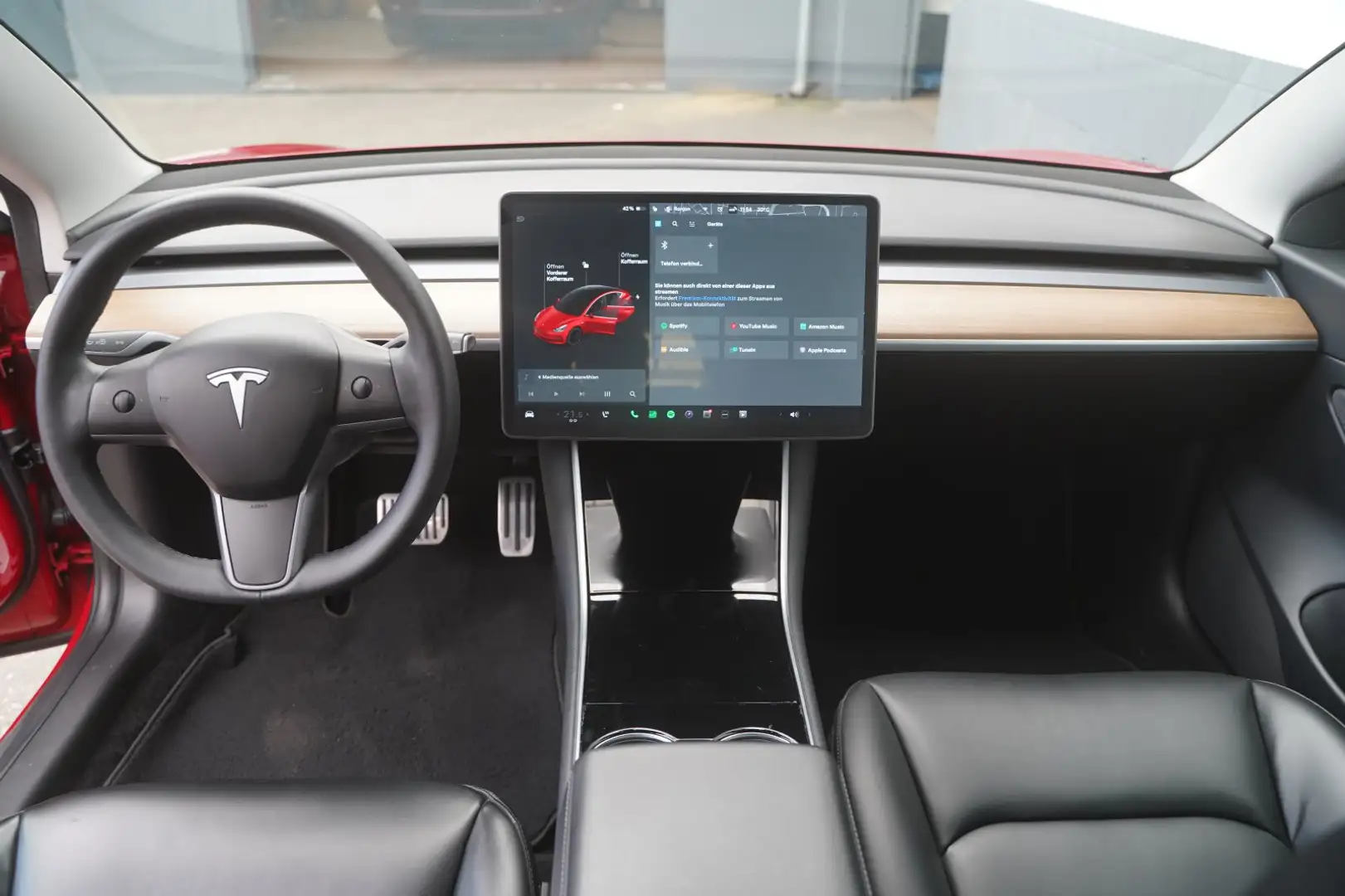 Tesla Model 3 Standard Range + *1. Hand* Red - 2