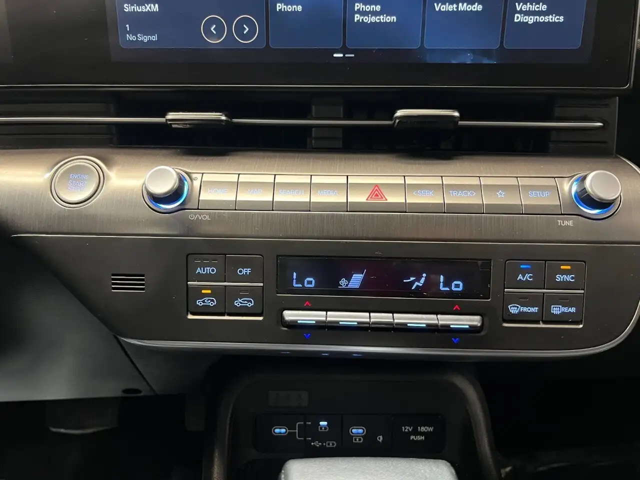 Hyundai KONA photo Hyundai KONA