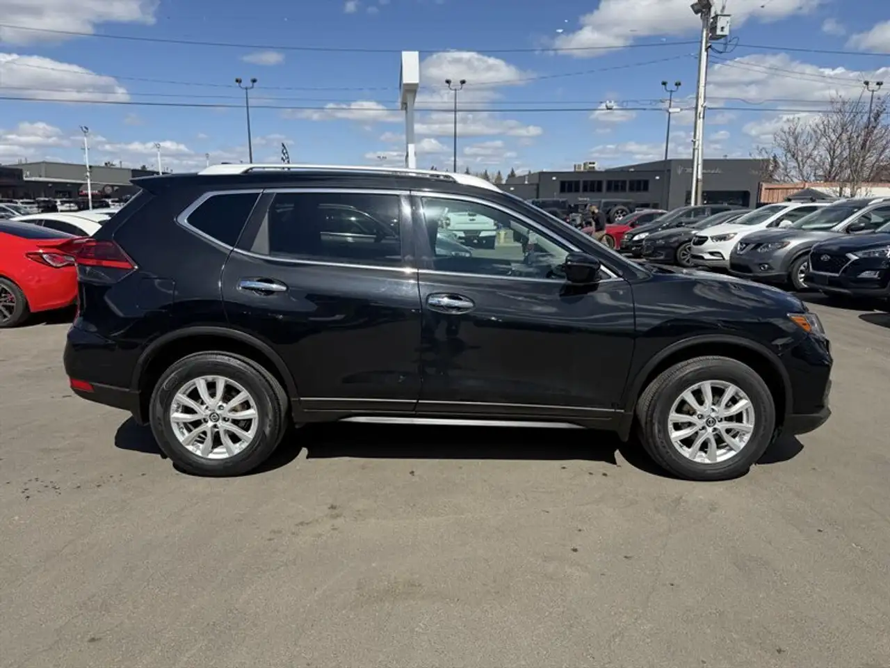 Nissan Rogue снимка Nissan Rogue