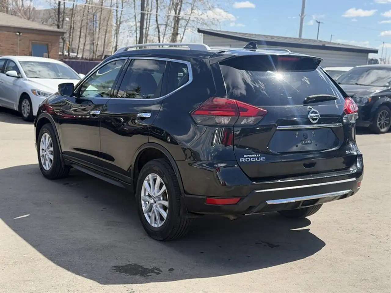 Nissan Rogue снимка Nissan Rogue