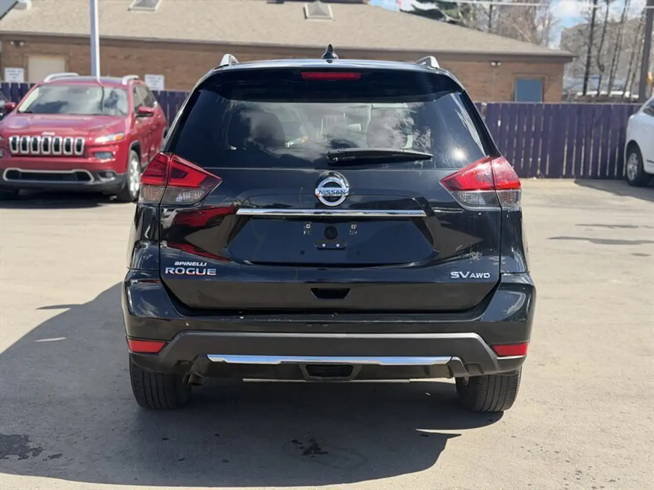 Nissan Rogue снимка Nissan Rogue