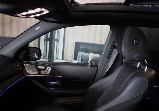 Mercedes-Benz GLE view 23