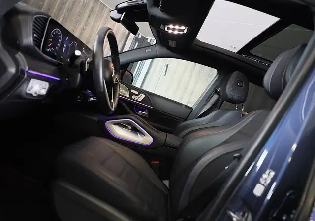 Mercedes-Benz GLE view 3