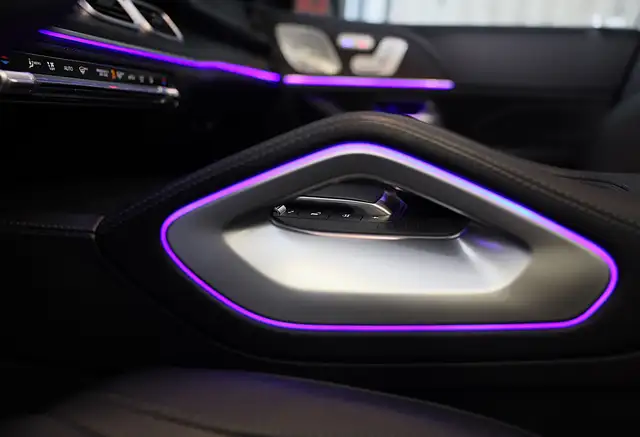 Mercedes-Benz GLE view 9