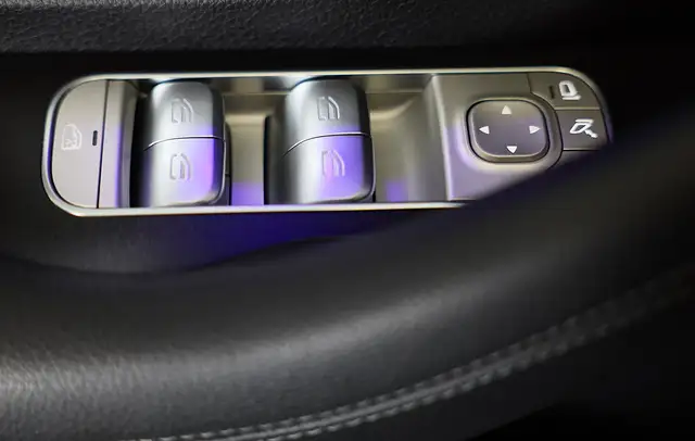 Mercedes-Benz GLE view 19