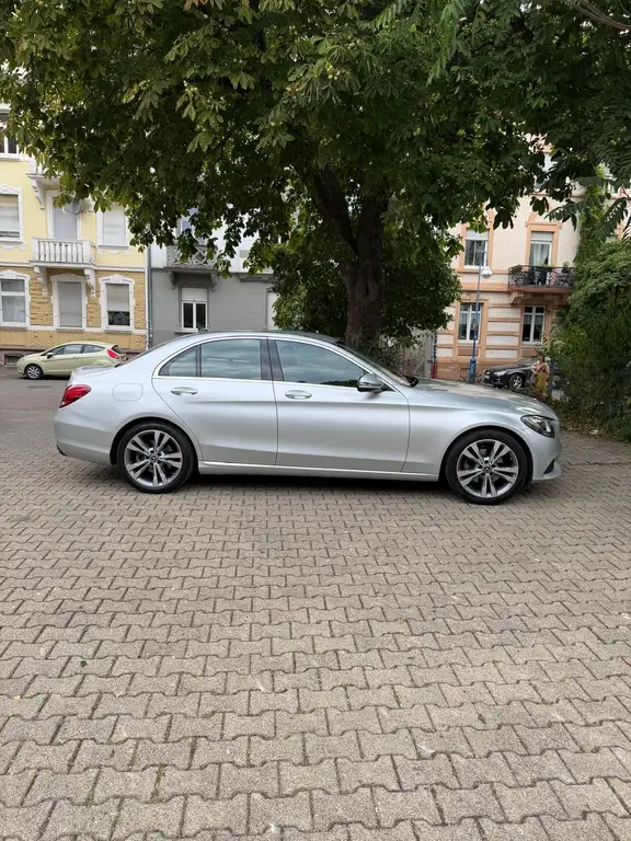 Mercedes-Benz 220 2017 из Европы — купить под ключ