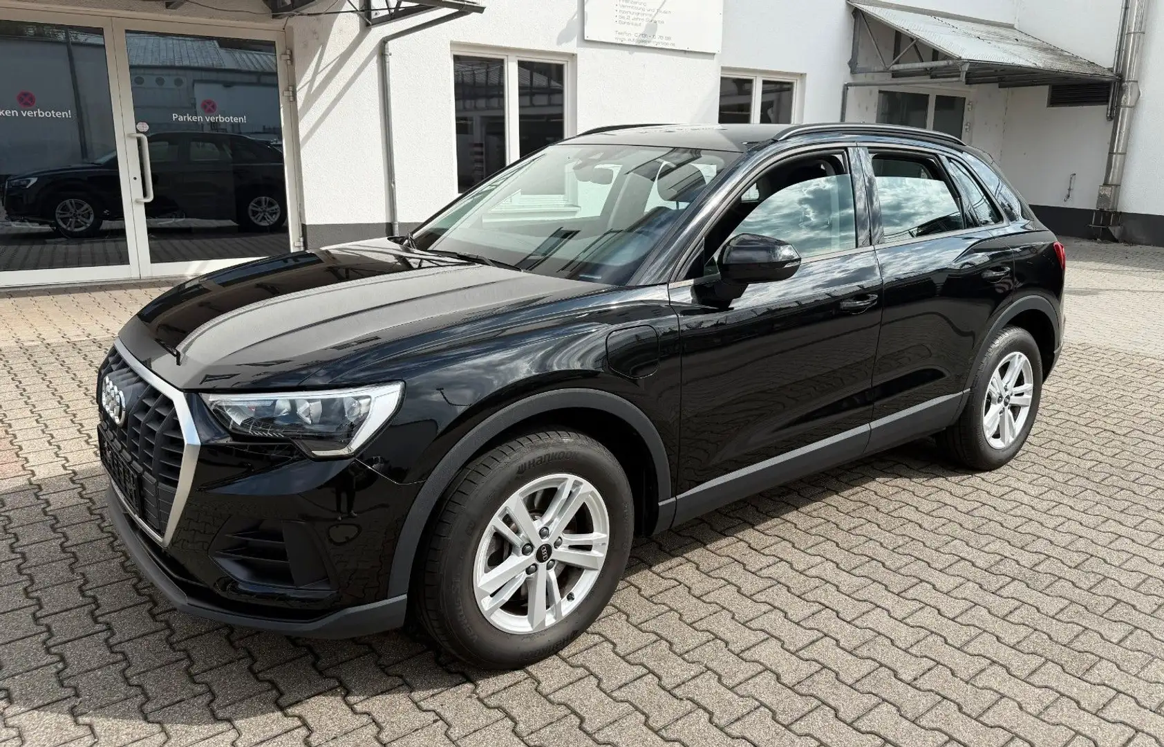 Audi Q3 45 TFSI e basis NAVI/AHK/LED/1HAND Noir - 1