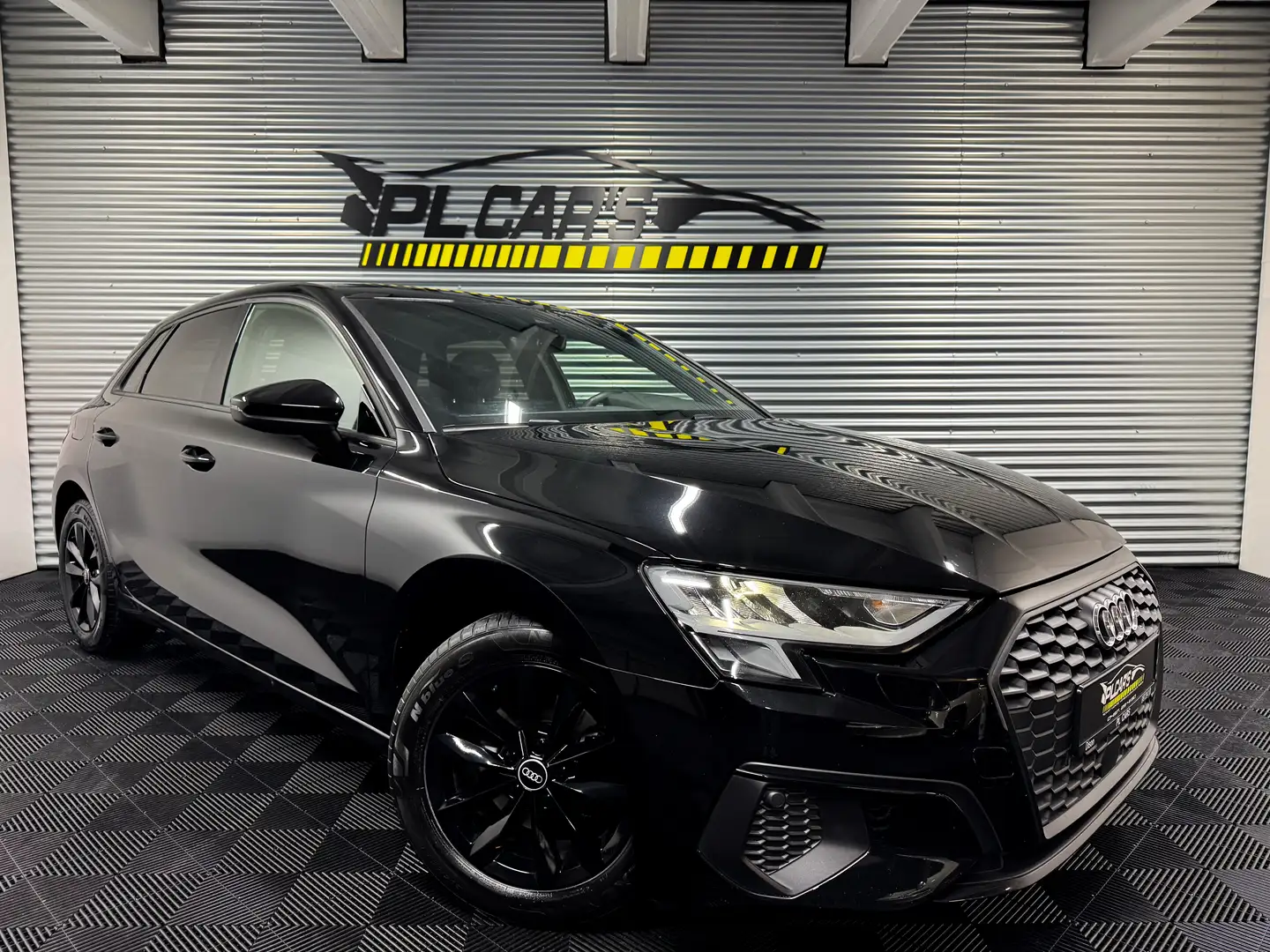 Audi A3 Sportback 30 TFSI | LOOK S line | LED | GARANTIE Noir - 1