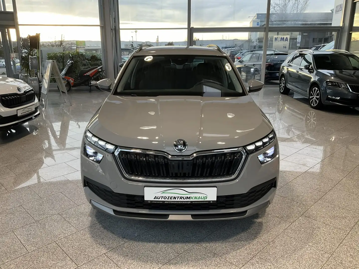 Skoda Kamiq 1.0TSI Style ACC Navi Rückfahrkamera LED Winter-Pa Grau - 2