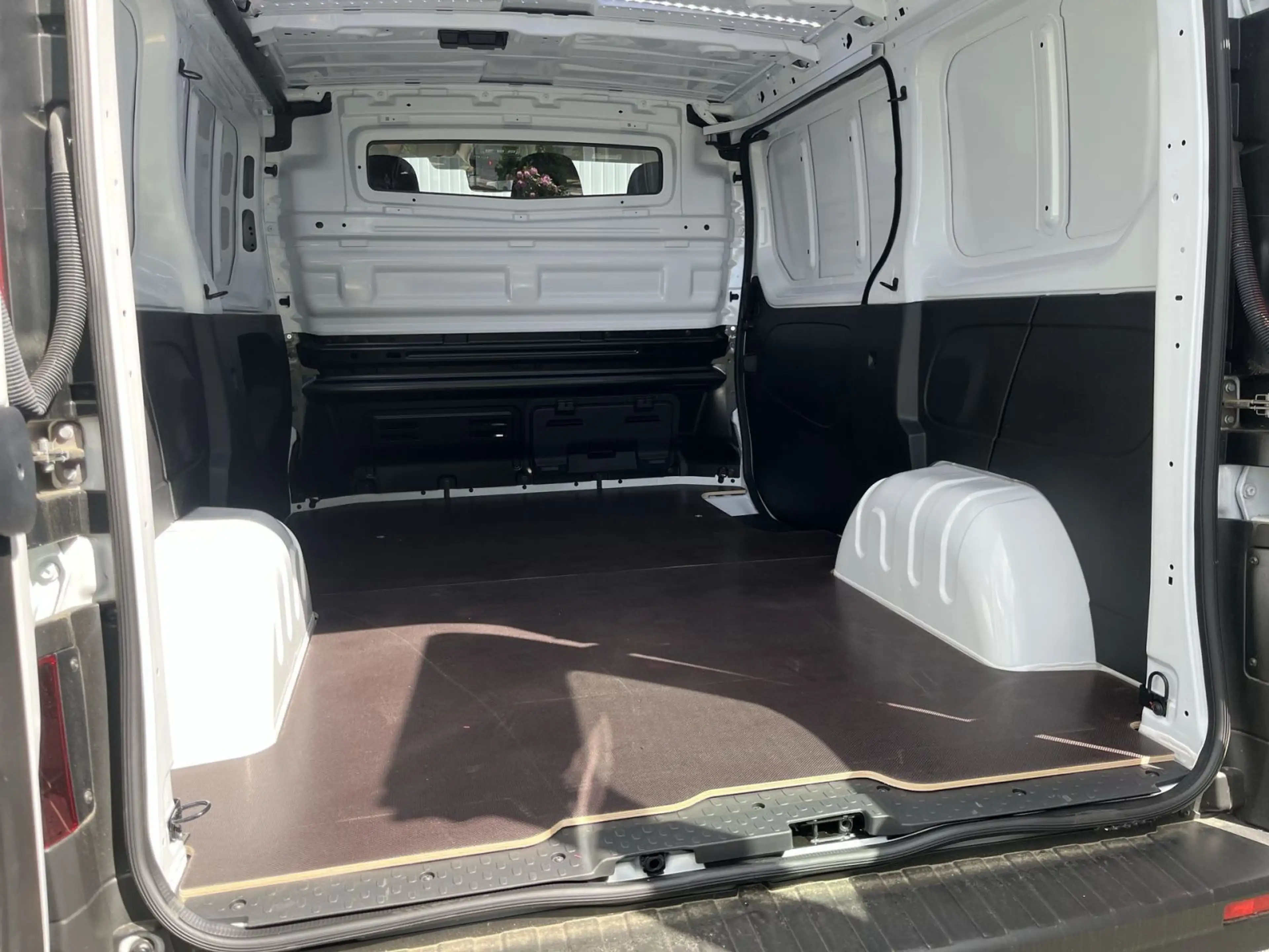 Nissan Primastar 3,0t dCi 150 L1H1| AHK | Navi | Kamera — photo 12