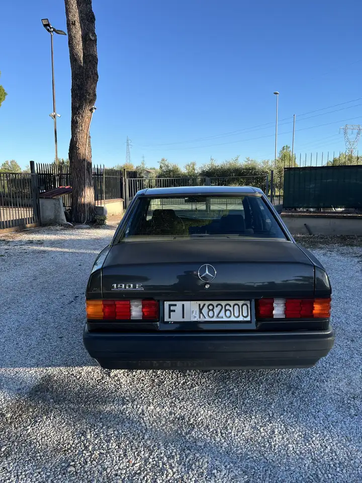Mercedes-Benz 190 2.0 E 122cv, foto 3