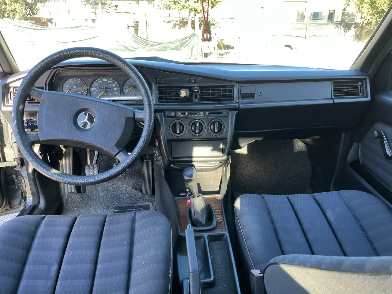 Mercedes-Benz 190 2.0 E 122cv, foto 11
