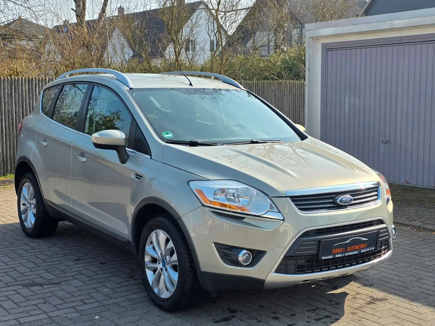 Ford Kuga Trend Grau - 2