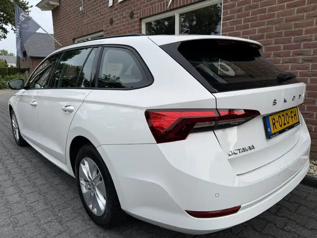 Skoda Octavia view 14