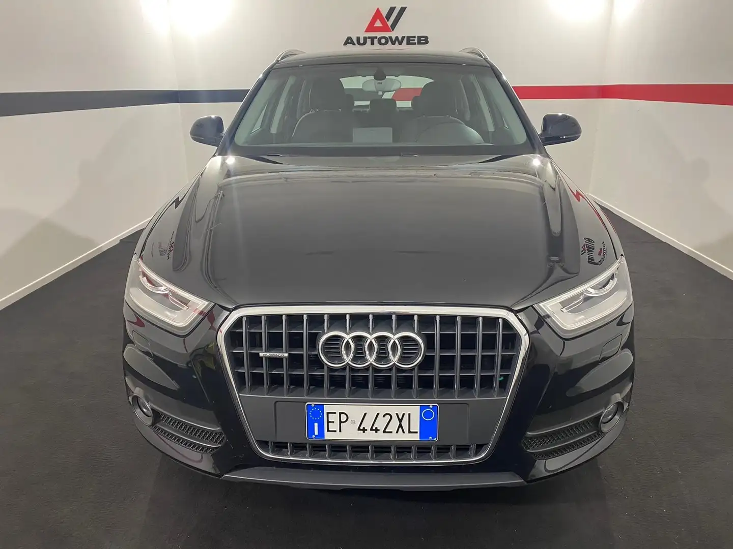 Audi Q3 2.0 TDI quattro Business Nero - 2