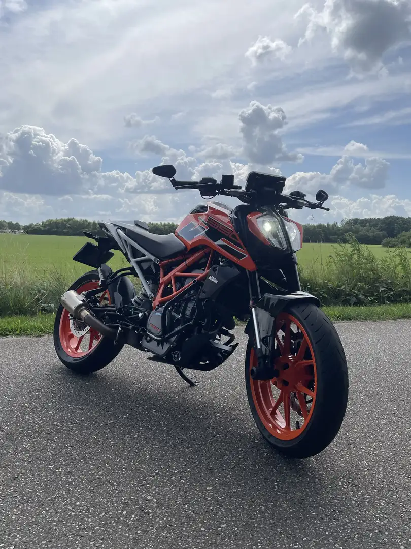 KTM 390 Duke - 1