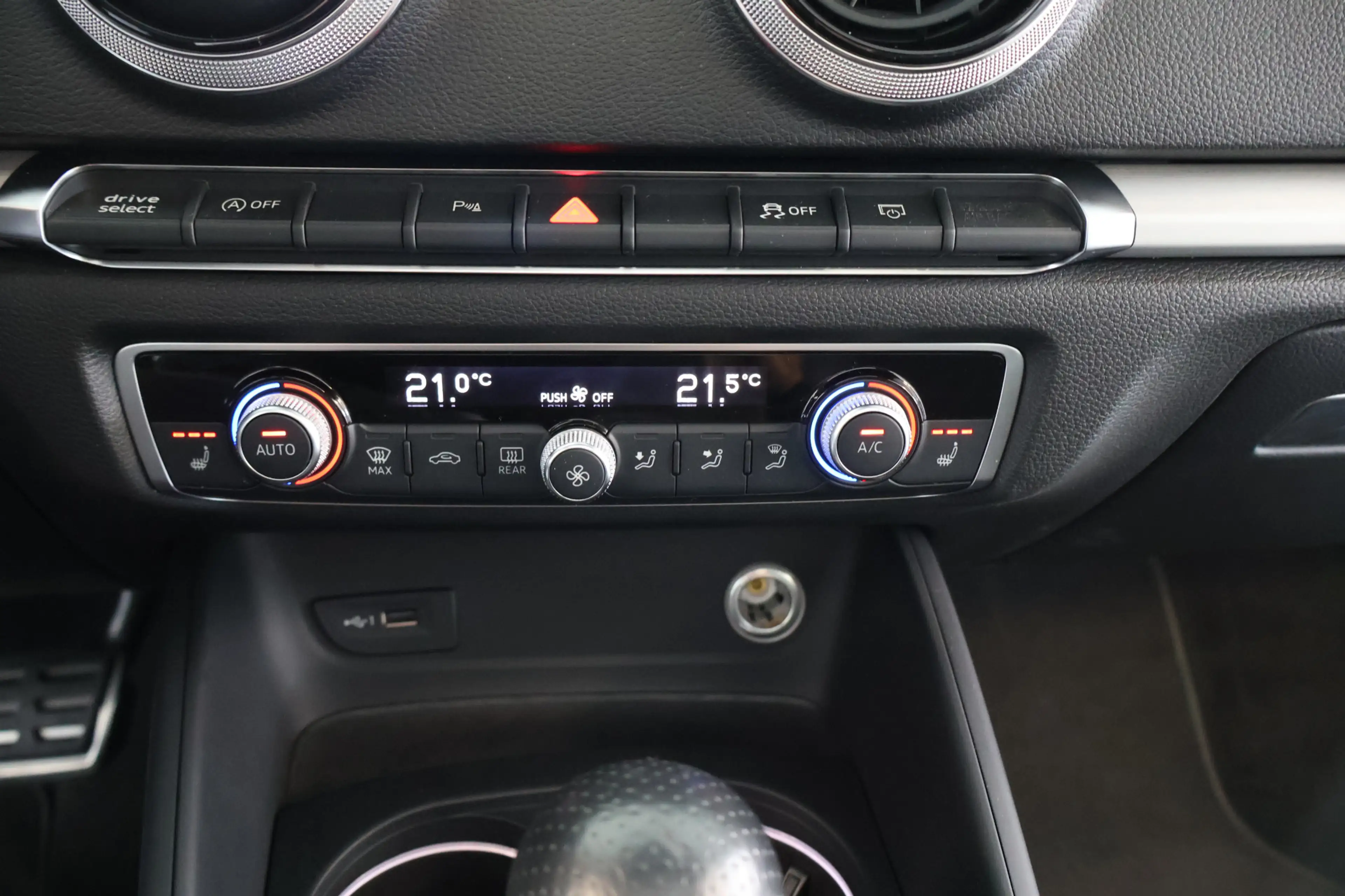 Audi A3 Sportback 35 TFSI/ Automaat, 3x S-line, Panodak, V — photo 4