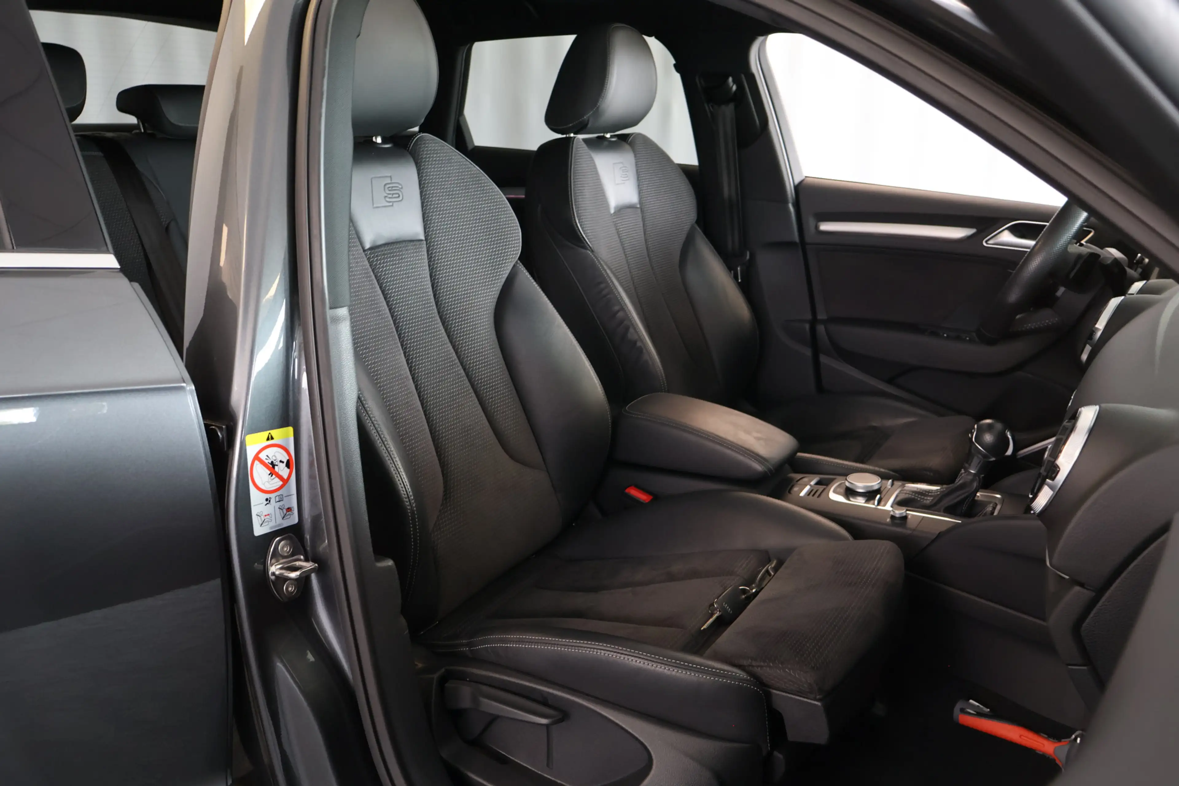 Audi A3 Sportback 35 TFSI/ Automaat, 3x S-line, Panodak, V — photo 9