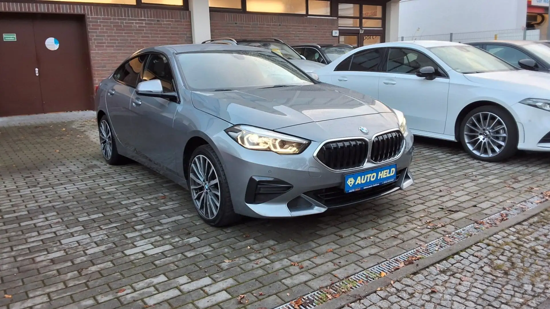 BMW 220 Gran Coupe 220 i A Sport Line Grau - 2
